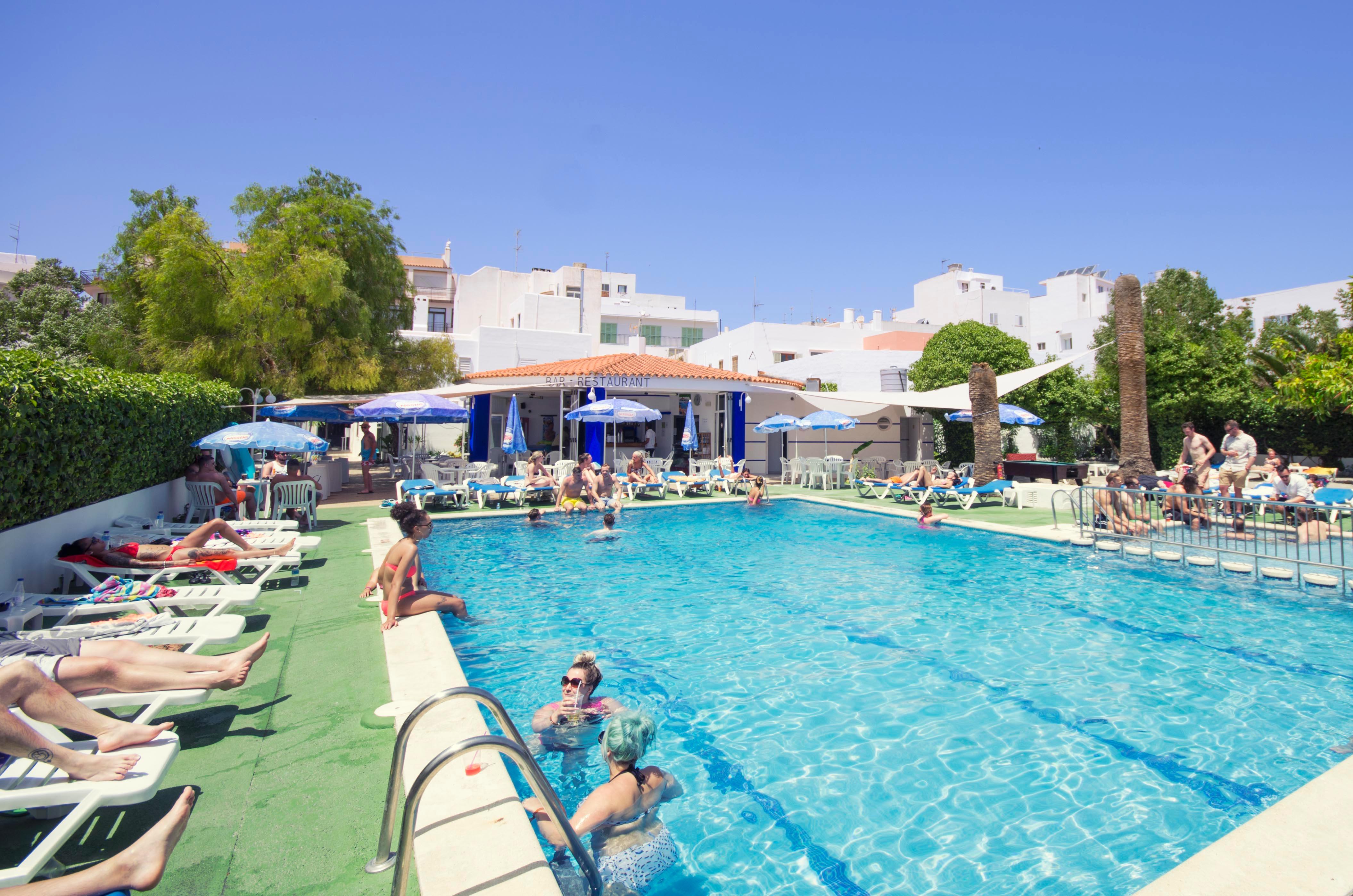 Azuline Hotel Llevant Σαν Αντόνιο Εξωτερικό φωτογραφία