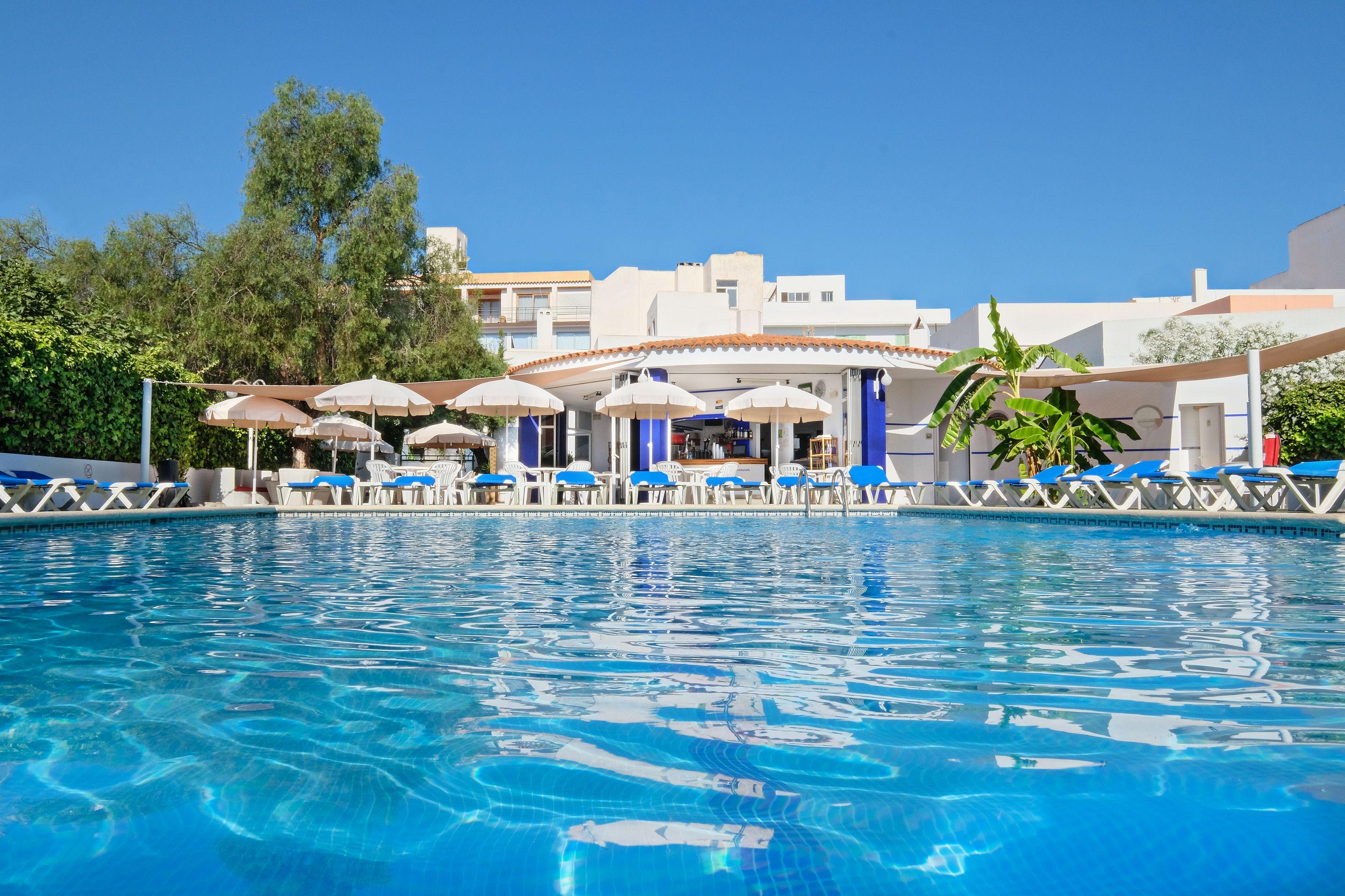 Azuline Hotel Llevant Σαν Αντόνιο Εξωτερικό φωτογραφία